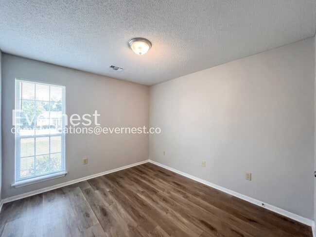 Building Photo - 4286 Brighton Dr