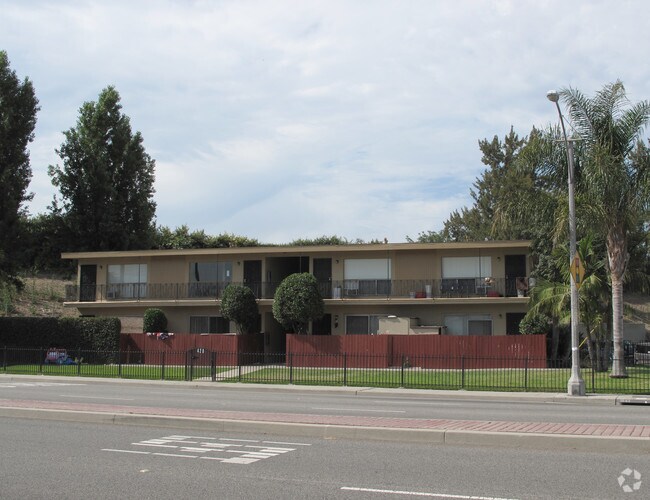 420 E Del Amo Blvd 420 E Del Amo Blvd Long Beach CA 90805 Apartment 