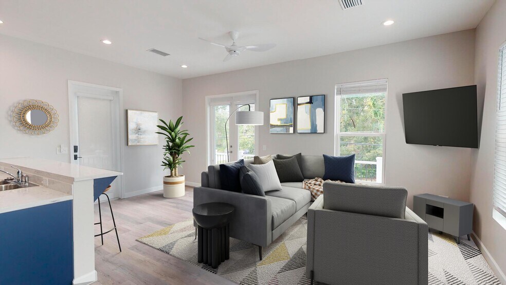 Building Photo - 1820 E Robinson St