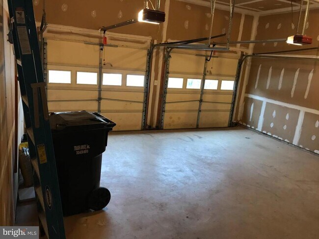 Building Photo - 46902 Wesleyan Ct