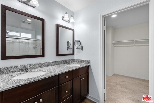 Building Photo - 24944 El Braso Dr