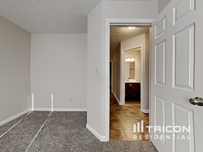 Building Photo - 4921 May Ridge Ln