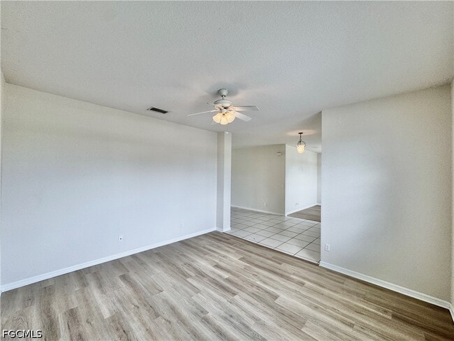 Building Photo - 530 Kilgour Ave S