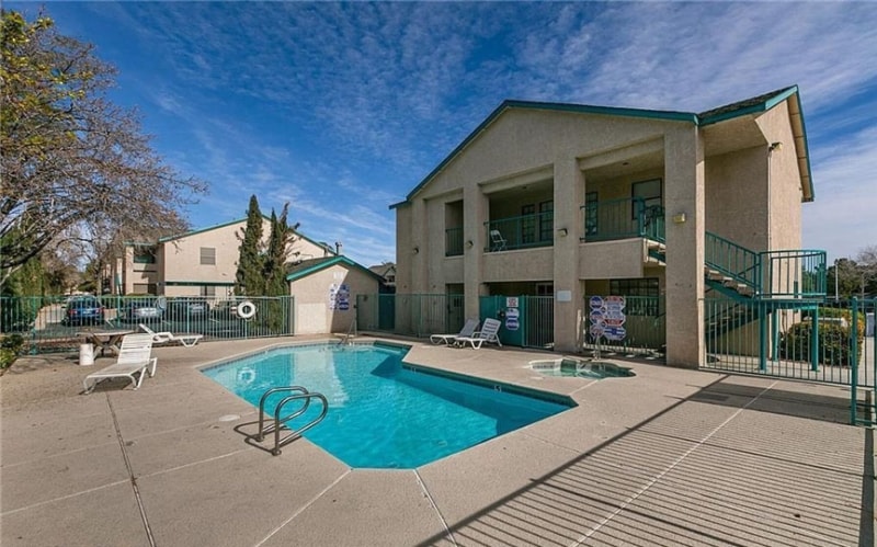 Building Photo - 5211 S Lindell Rd