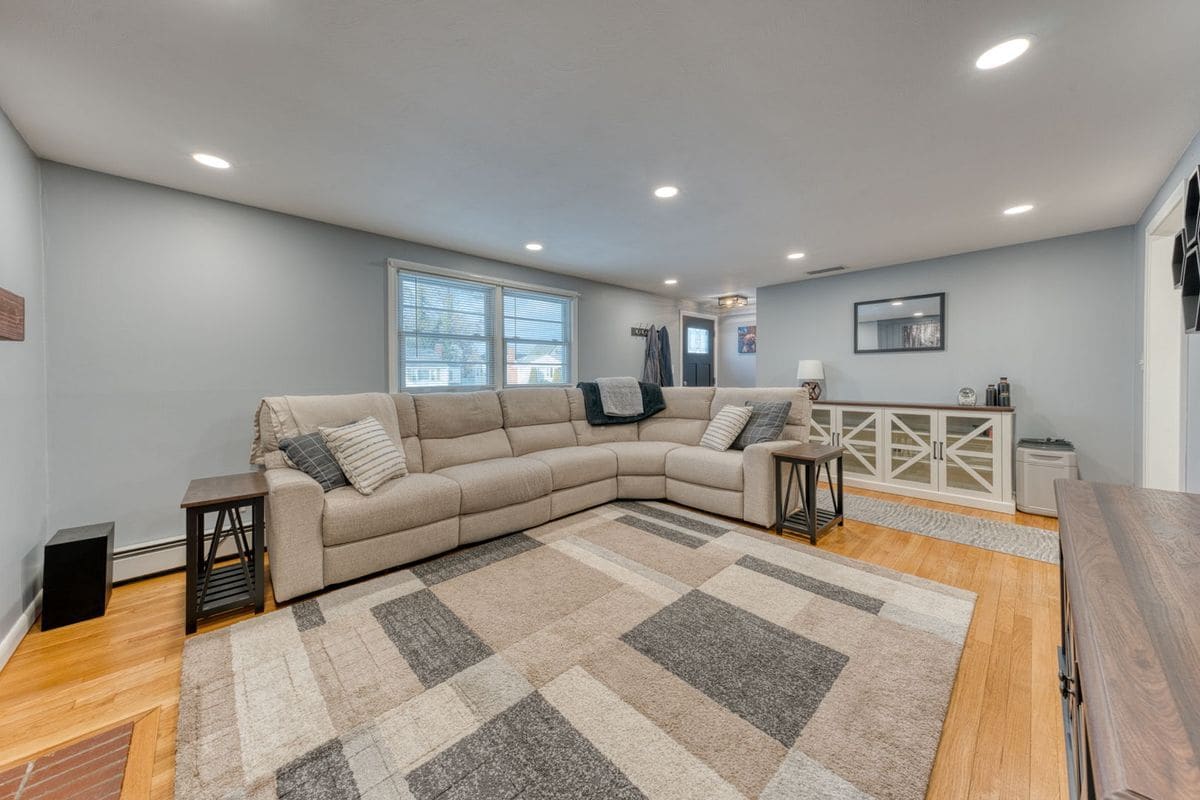 Building Photo - 42 Northbrick Ln