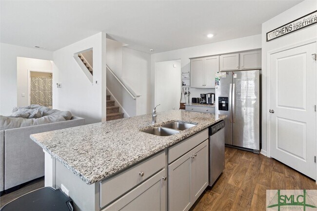 Building Photo - 352 Wedge Cir