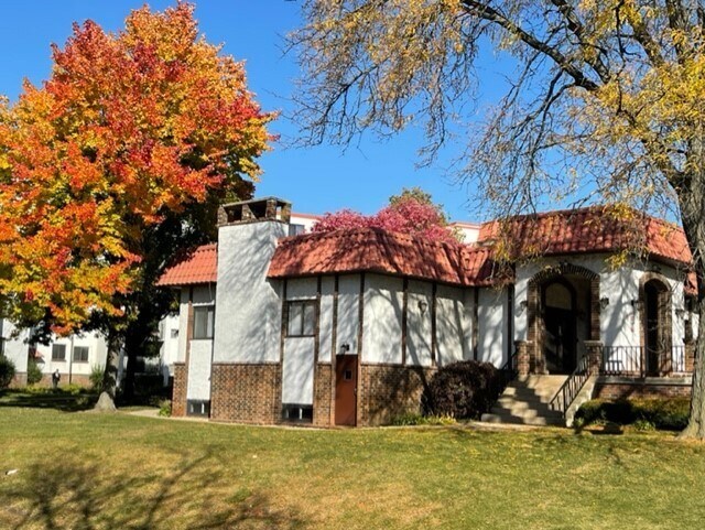 Building Photo - 350 Plum Creek Dr