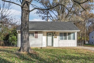 Building Photo - 2416 Dawnlight Ave