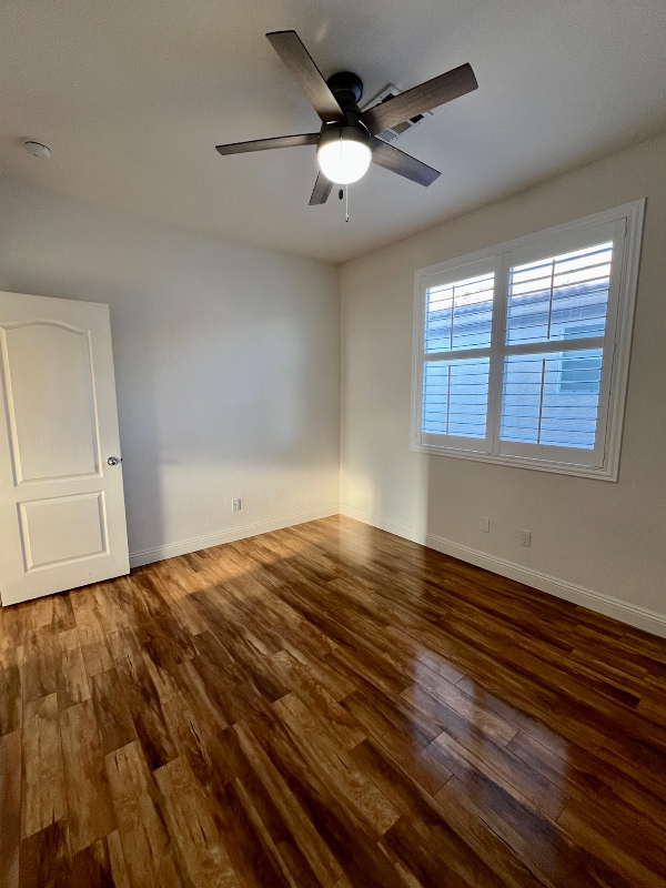 Building Photo - 3942 Villeroy Ave