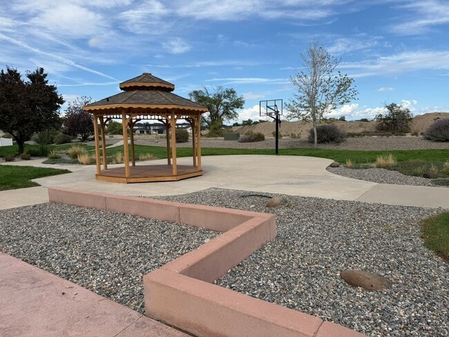 Building Photo - 2484 1/2 Brokwillow Loop