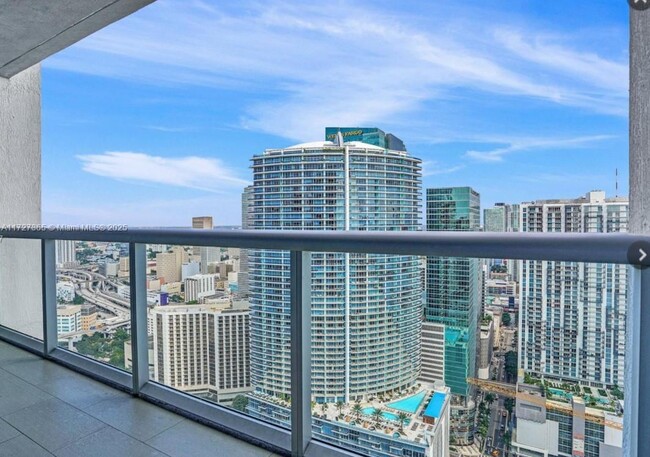 Building Photo - 475 Brickell Ave