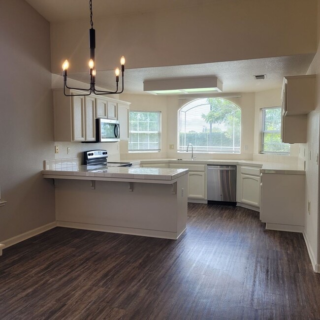 Building Photo - 2266 Pinto Way