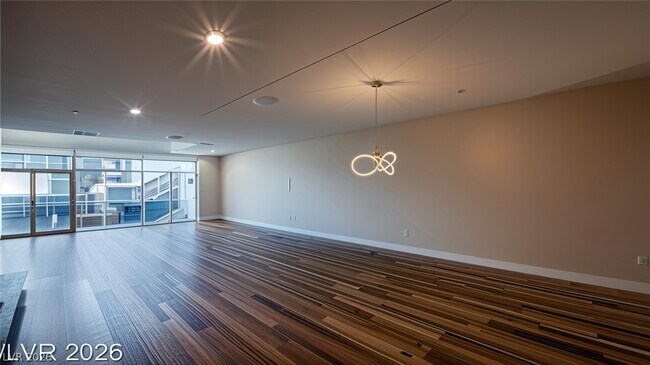 Building Photo - 8925 W Flamingo Rd