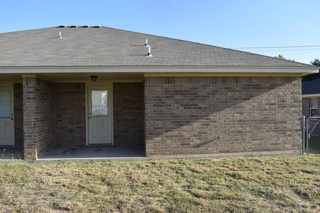 Building Photo - 316 Elbert Ln