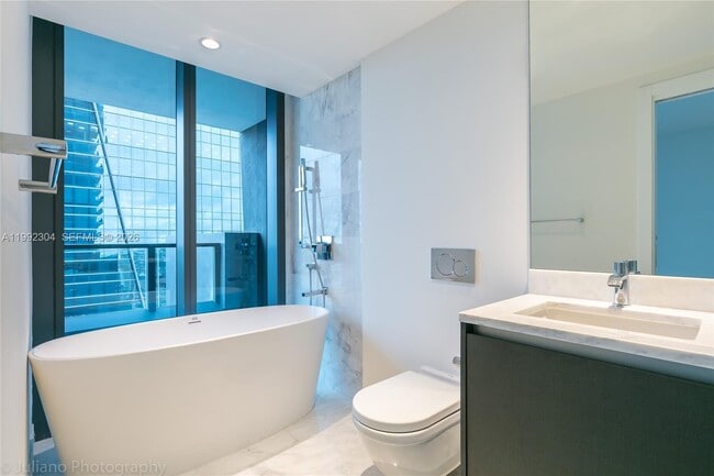 Building Photo - 1451 Brickell Ave