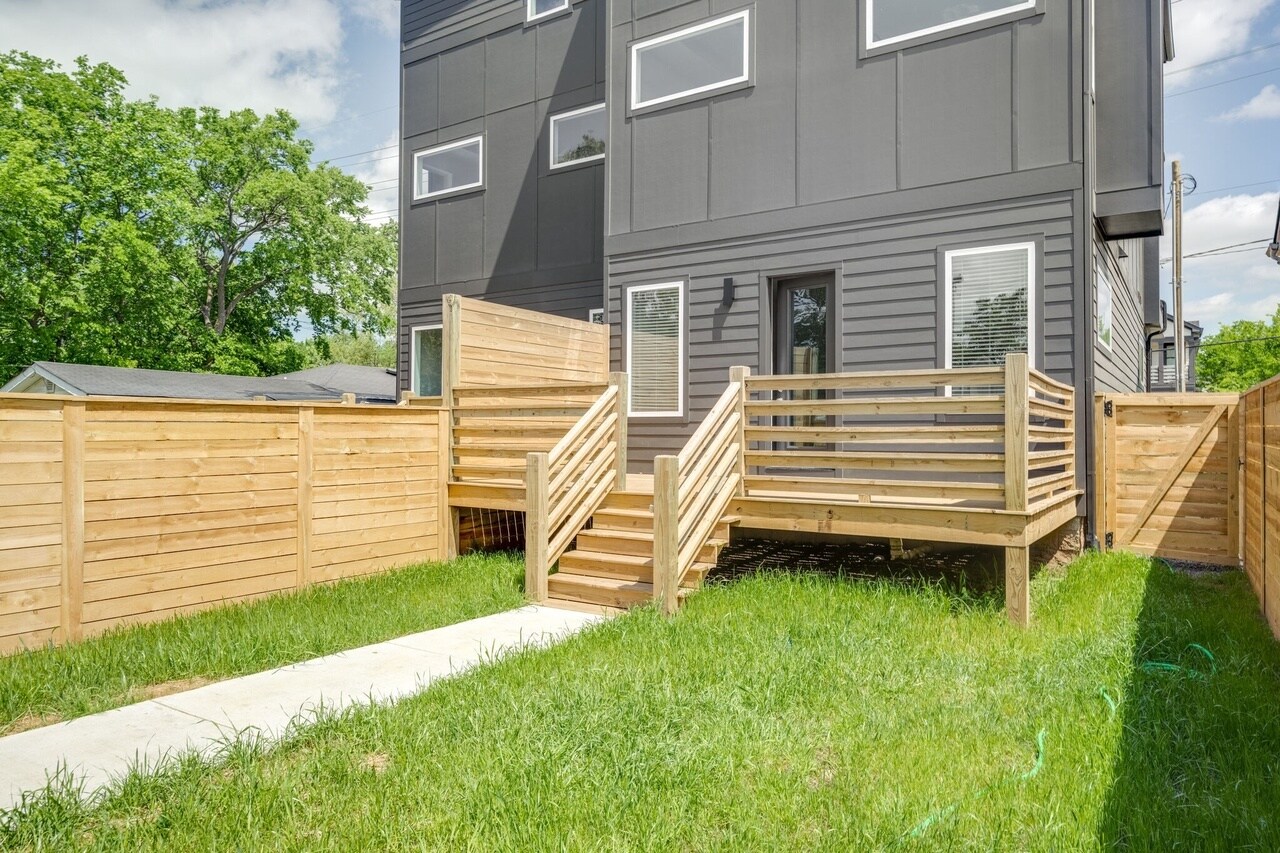 Deck off Family Room - 6003 Louisiana Ave