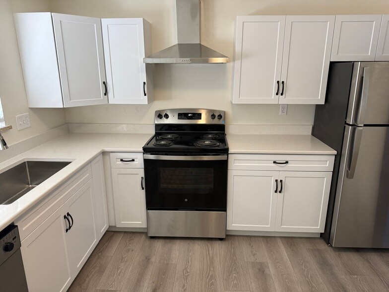 Building Photo - 6014 S Prince St