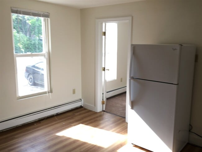 Building Photo - 141 Second St