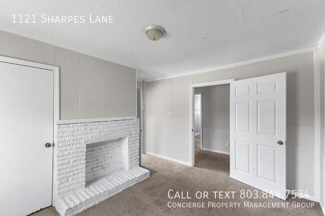 Building Photo - 1121 Sharpes Ln