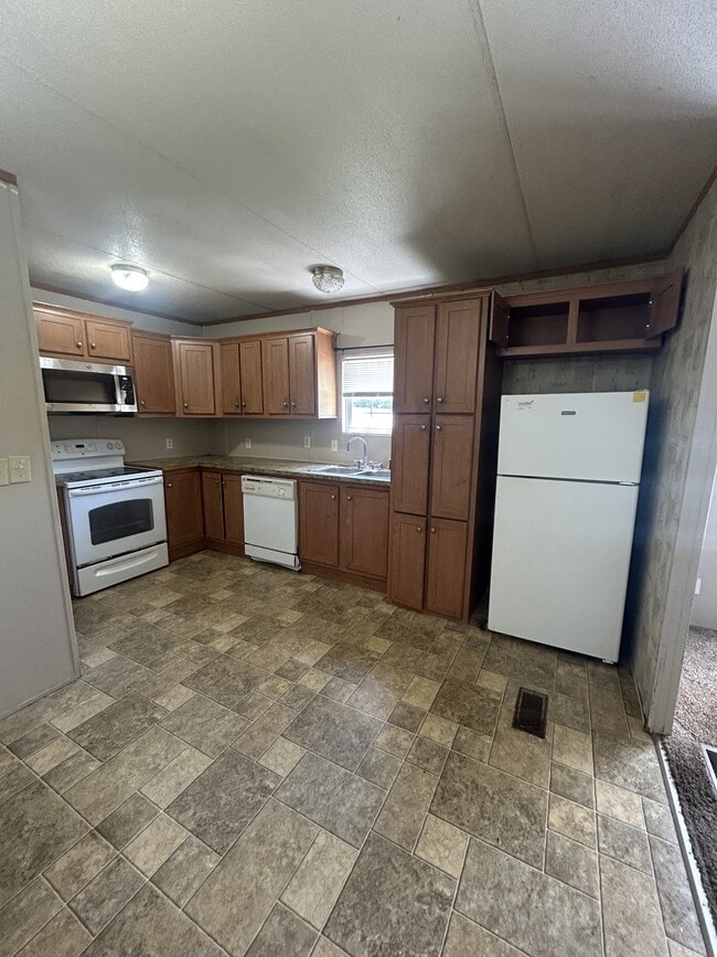 Building Photo - 105 Zackary St