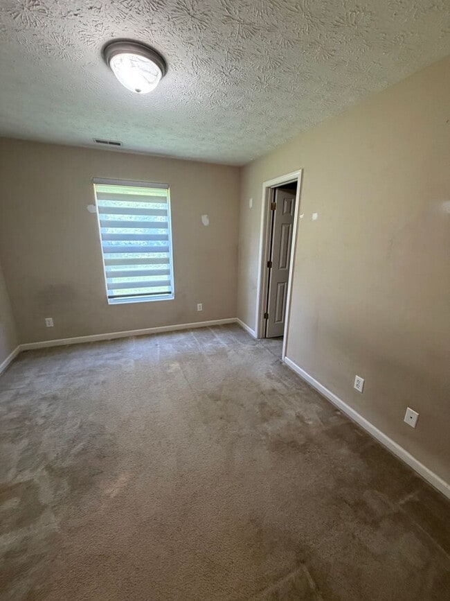 Building Photo - 525 Plantation Way