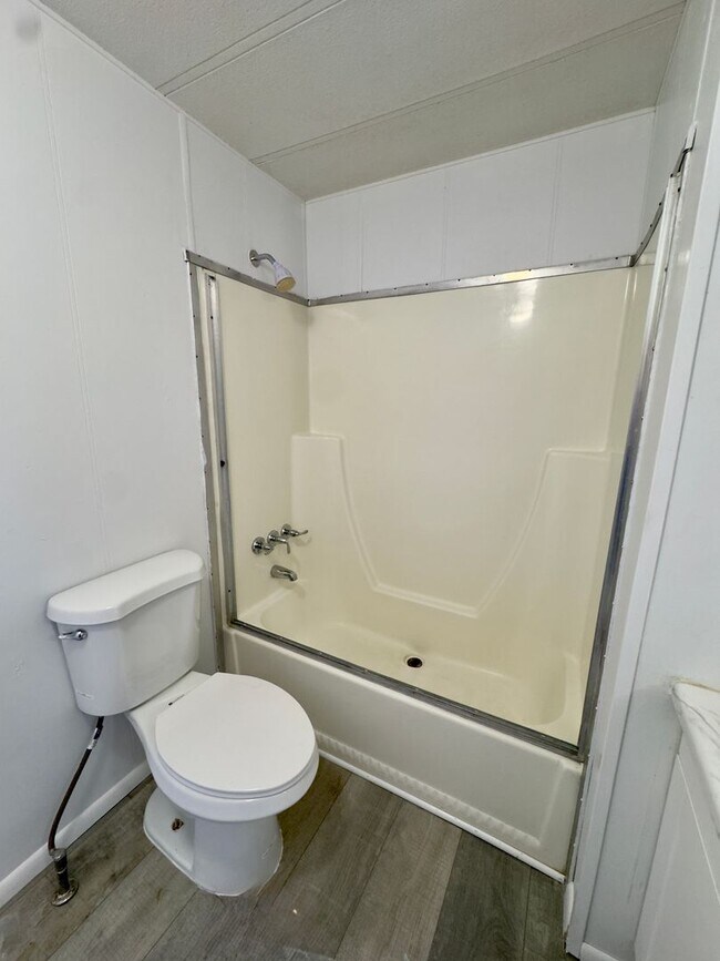 Building Photo - Affordable home