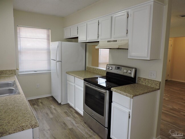Building Photo - 7705 Deborah Dr