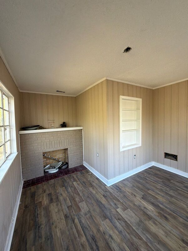 Building Photo - 267 Woody Dr