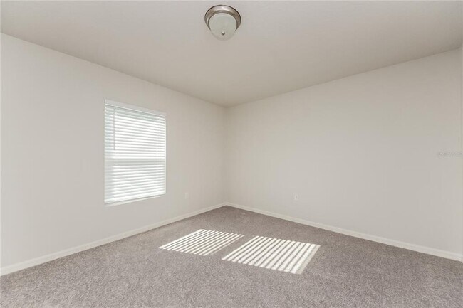Building Photo - 230 Hyacinth Ct
