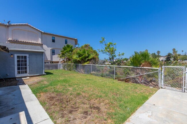 Building Photo - 4804 Iroquois Ave