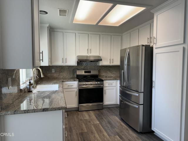 Building Photo - 864 E Sacramento St