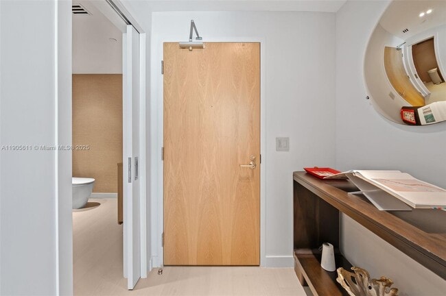 Building Photo - 501 West Ave