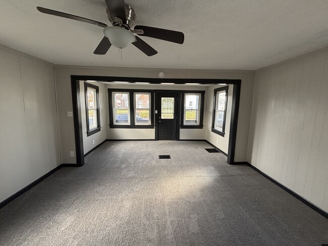 Building Photo - 1546 Frederick Ave SW