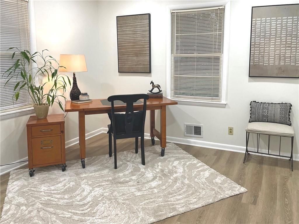 Building Photo - 4457 Frontier Way NE