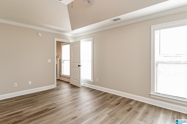 Building Photo - 212 Falling Waters Way