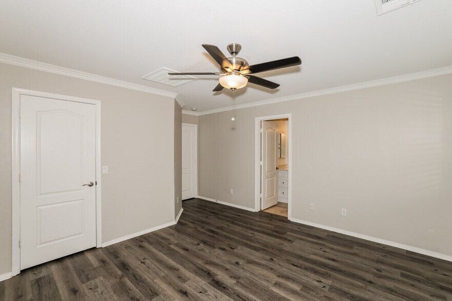 Building Photo - 16634 N 153rd Dr