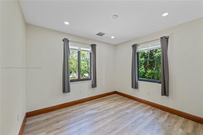 Building Photo - 50 De Leon Dr