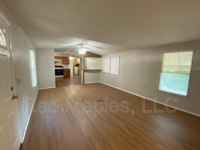 Building Photo - 840 Briny Ln