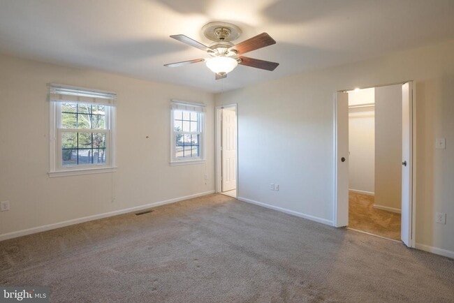 Building Photo - 8132 Sleepy View Ln