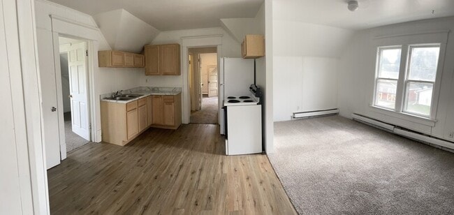 Building Photo - 535 10th Ave