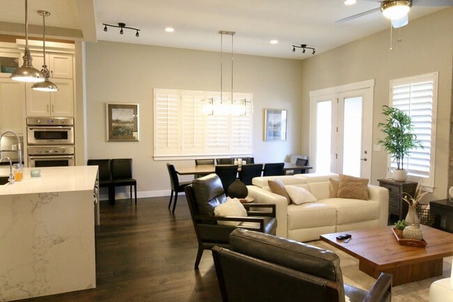 Building Photo - Lovely Home For Rent In Highland, UT (Fully Furnished)