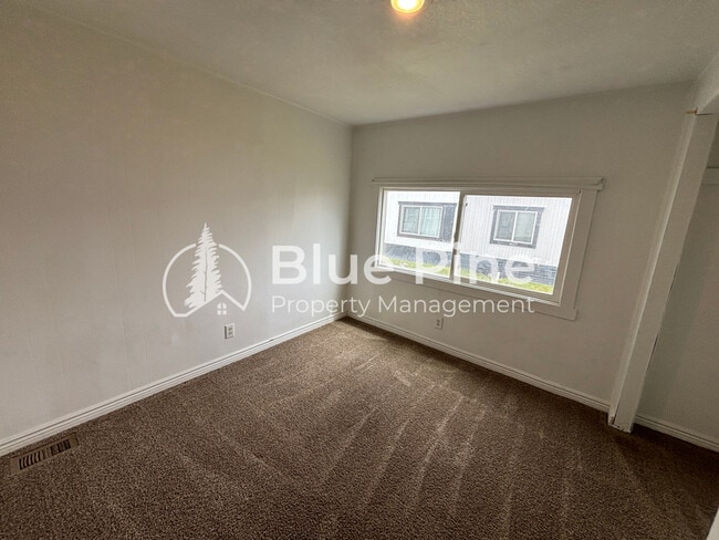 Building Photo - 540 US-26