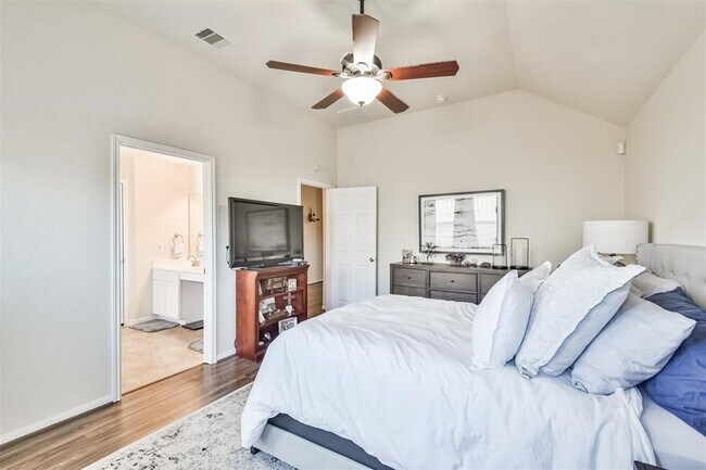 Building Photo - 11514 Dahlia Dale Dr