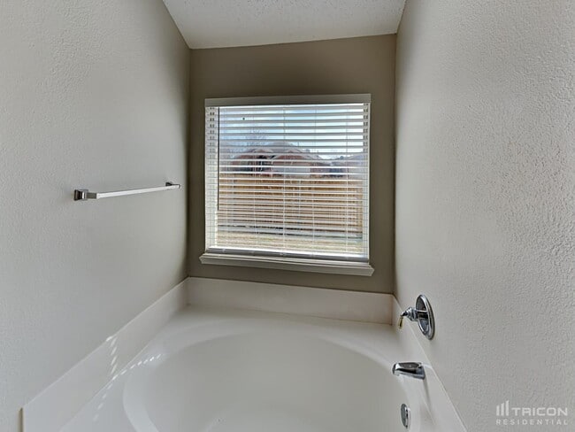 Building Photo - 11017 Deer Trail