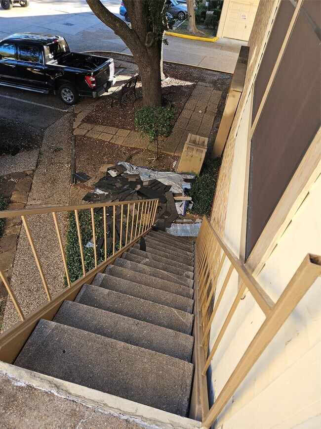 Building Photo - 2425 Holly Hall St