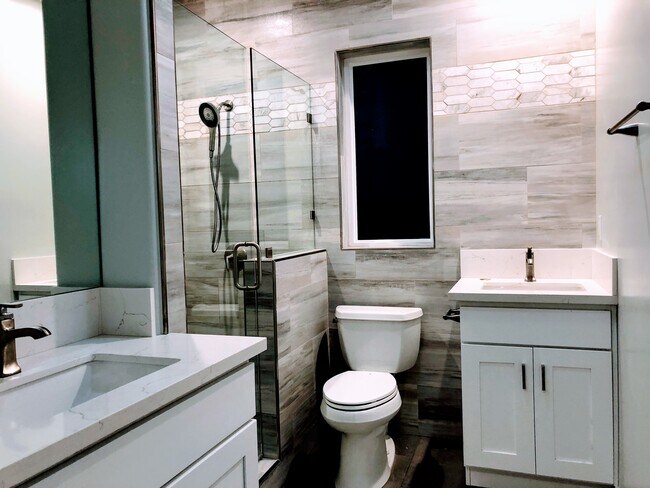 Building Photo - 2154 Fargo St