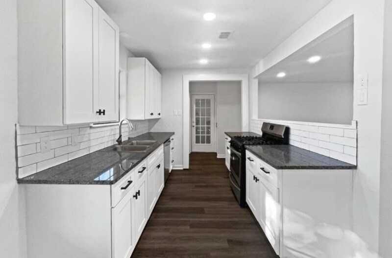 Building Photo - 469 W Fulton St