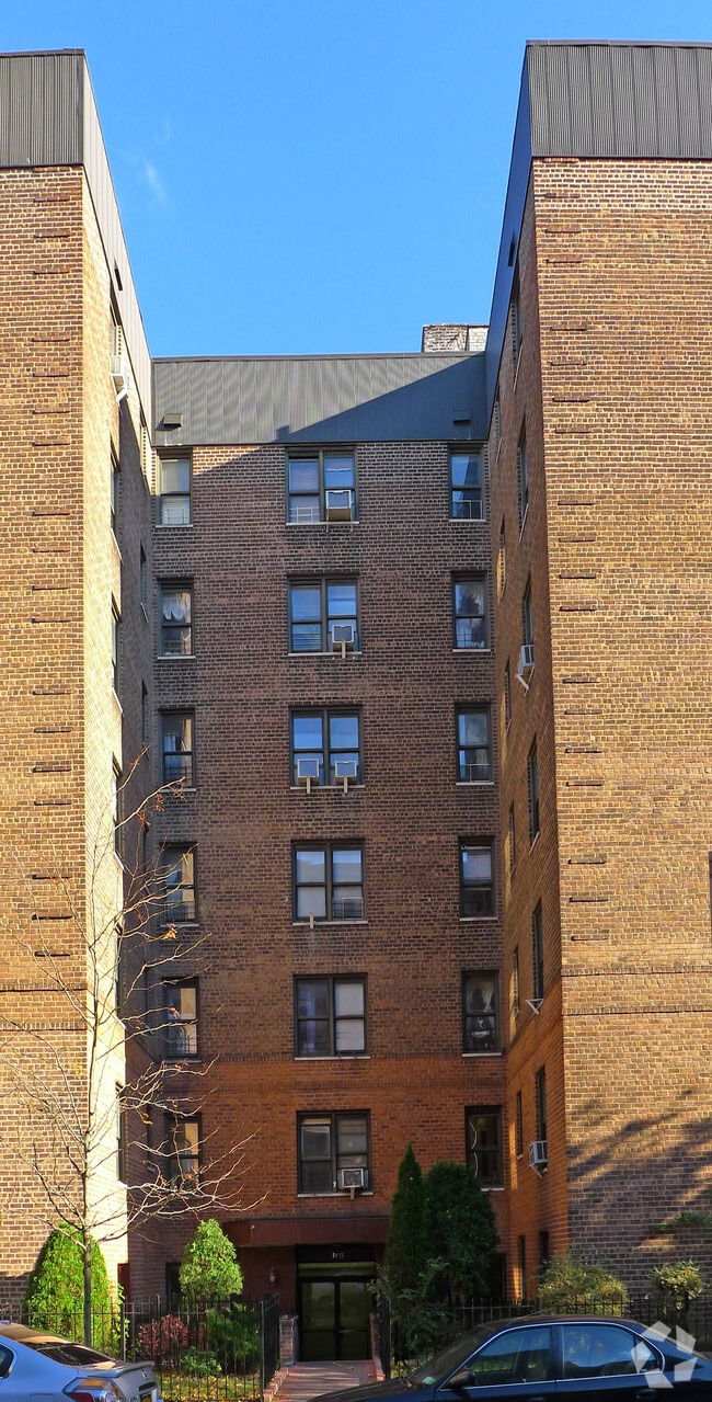 Building Photo - Elmback Complex