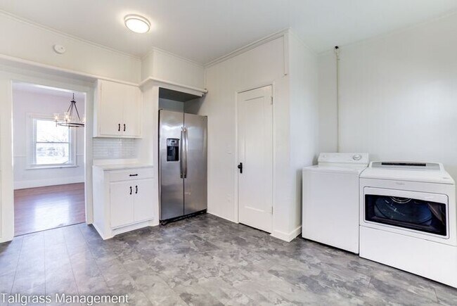 Building Photo - Charming 3/1 Near TU! Make this your new home!