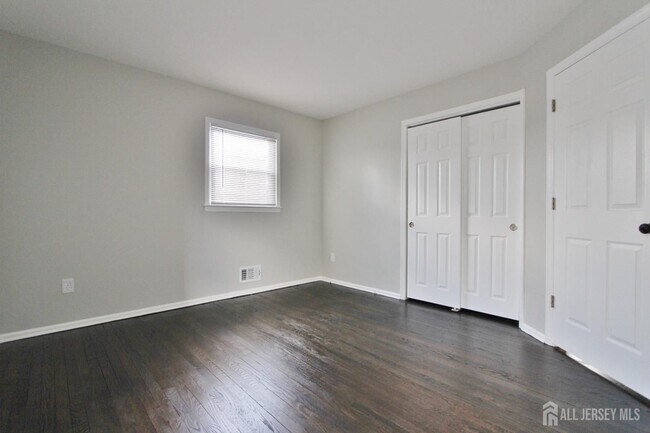 Building Photo - 516-520 Hamilton Blvd-516-520